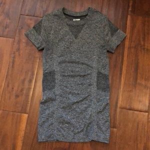 IVY PARK Grey workout top!